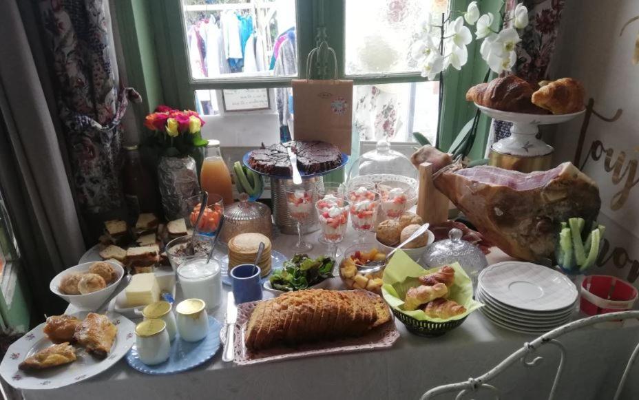 Hotellerie Jardiniers Gourmands Morsains المظهر الخارجي الصورة