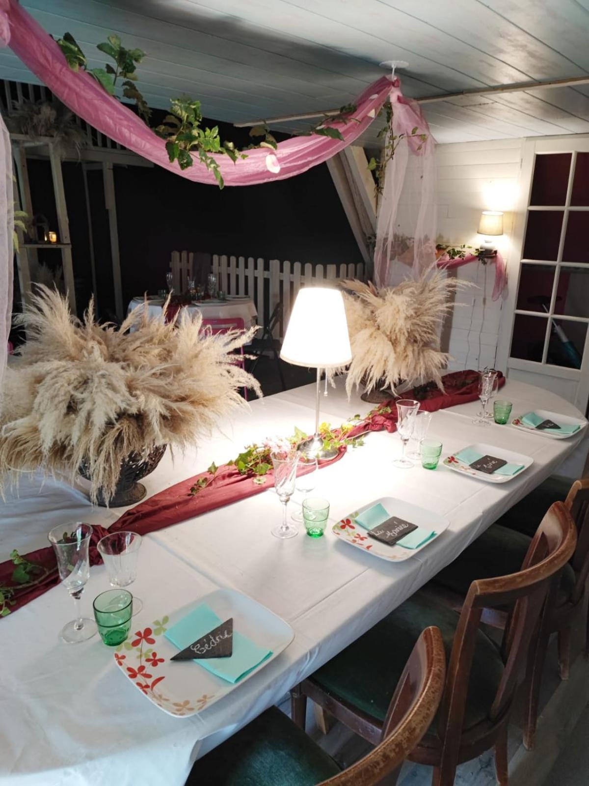 Hotellerie Jardiniers Gourmands Morsains المظهر الخارجي الصورة